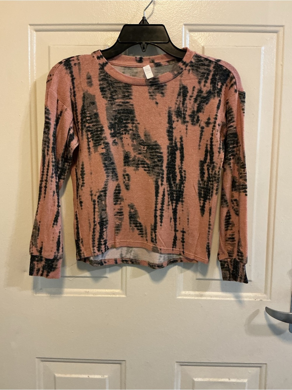 Women's Pink Tie-Dye Long Sleeve Crew Top